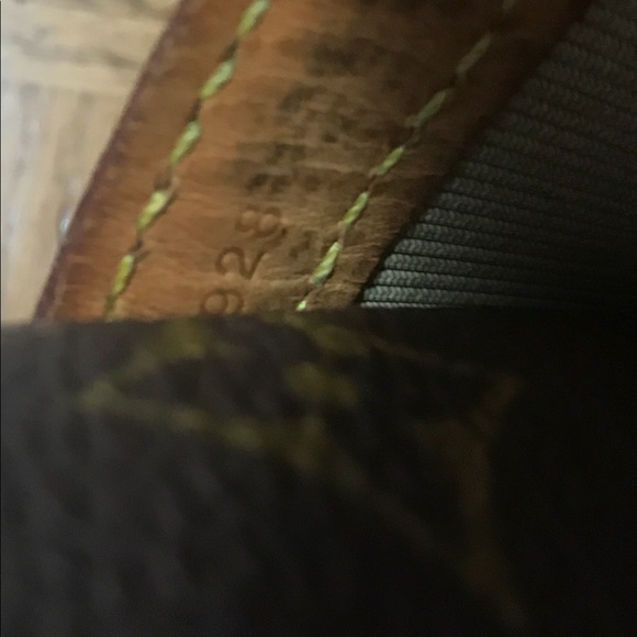 Louis Vuitton Monogram Reporter PM Crossbody Bag - Picture 8 of 8